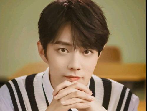 肖战最新爆料曝光图片,神秘图片引热议，背后故事揭秘